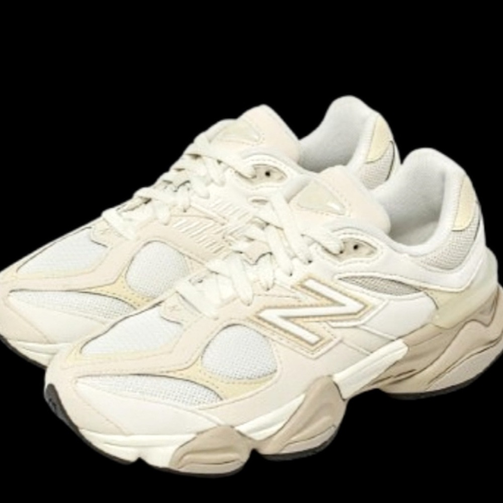 New Balance Women's 9060 Running Shoe